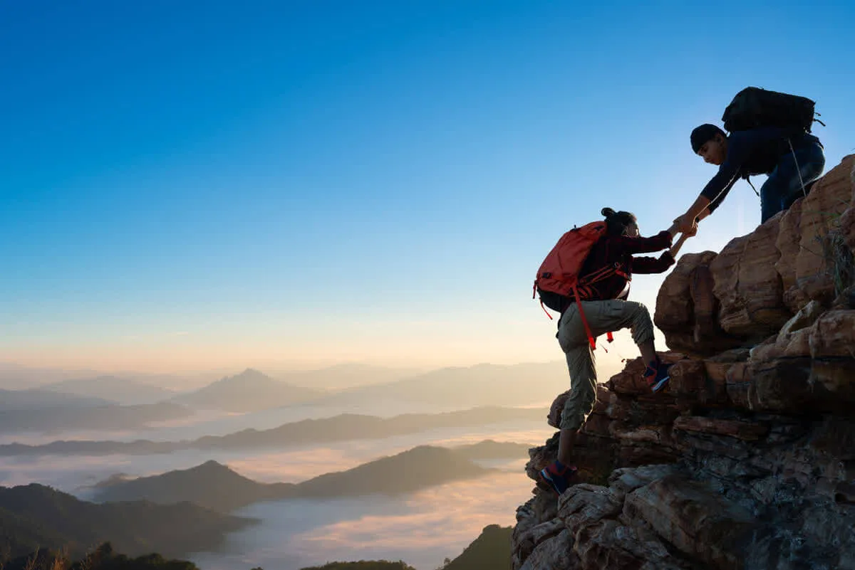 How to Set and Achieve Your Financial Goals in 12 Months
